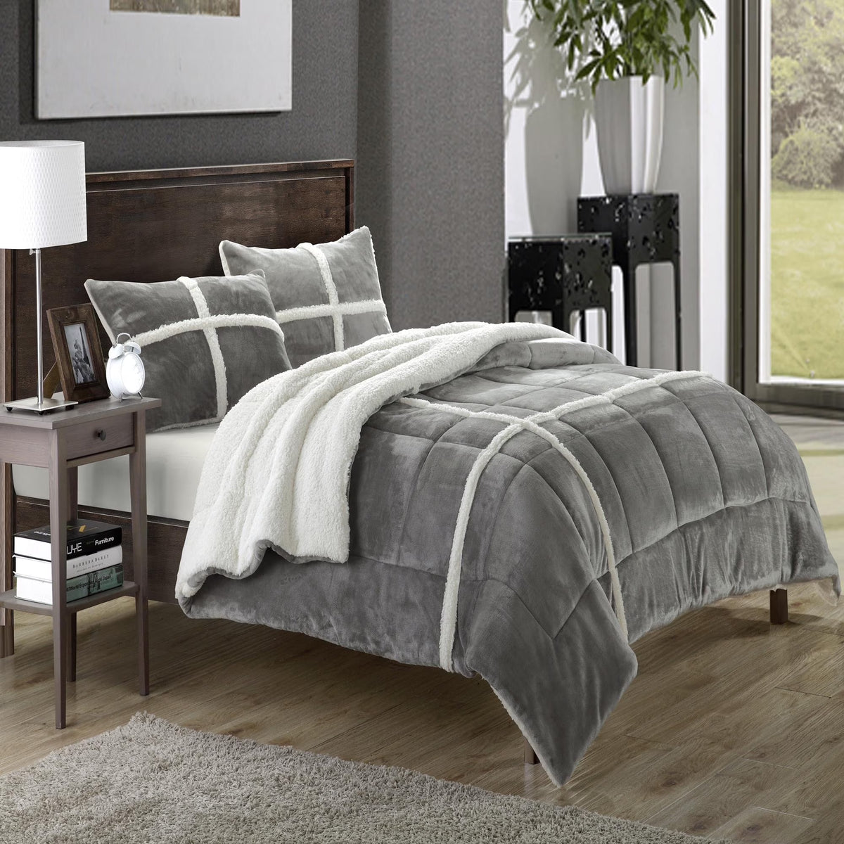 King 104x90 Silver 3 Piece Microsuede Comforter Set Q702