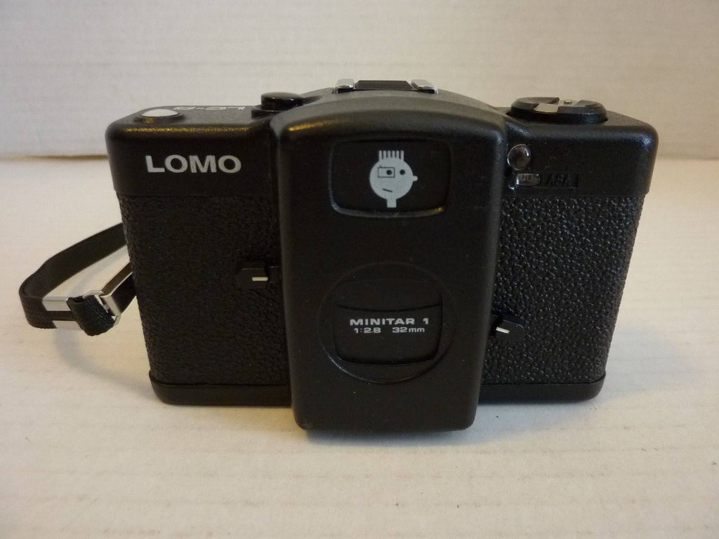 35mm Camera with 32mm Lens Z5790