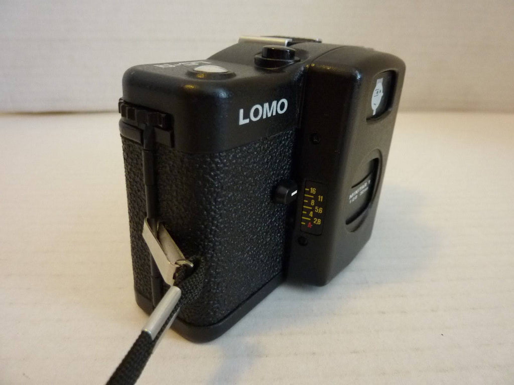 35mm Camera with 32mm Lens Z5790