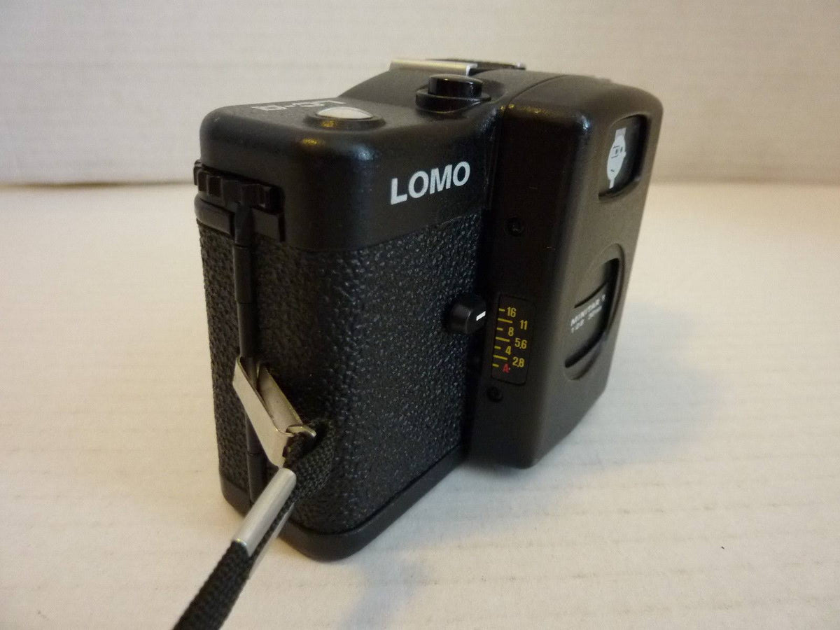 35mm Camera with 32mm Lens Z5790