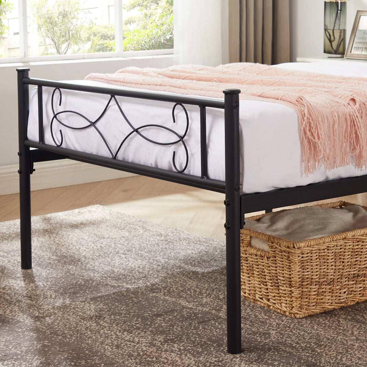 Twin Size Black Metal Platform Bed Frame with Headboard K80081