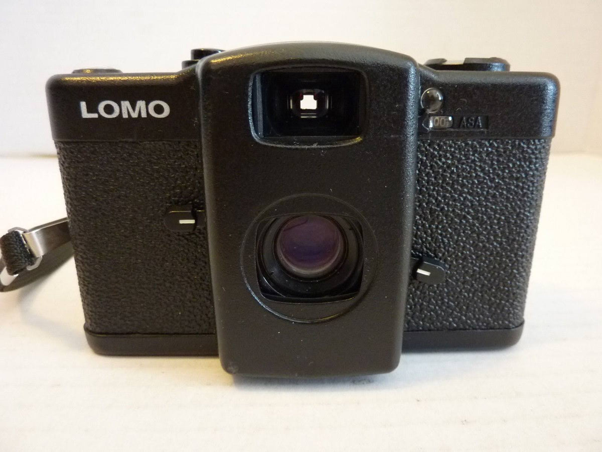 35mm Camera with 32mm Lens Z5790
