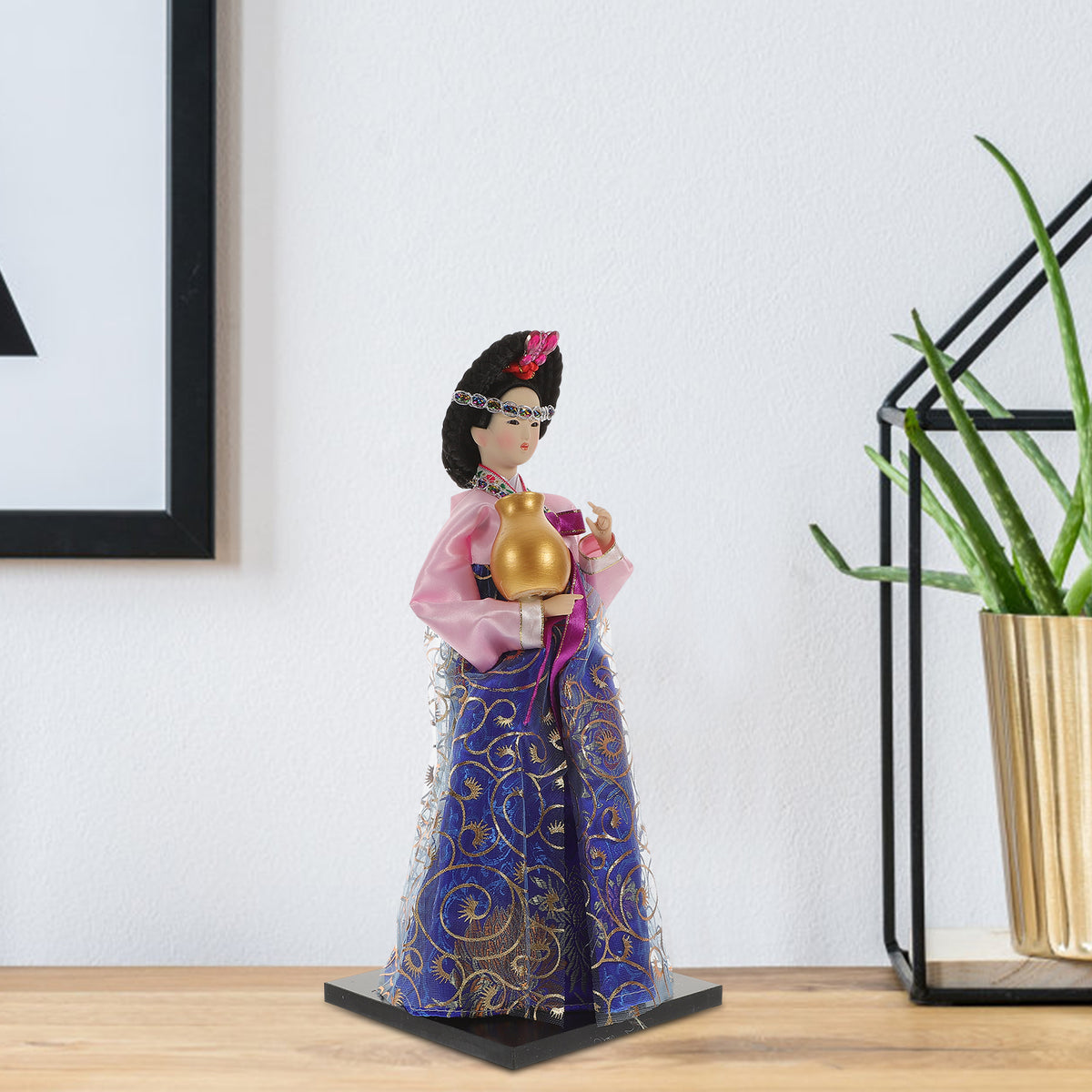 Porcelain Girl Figurine S688