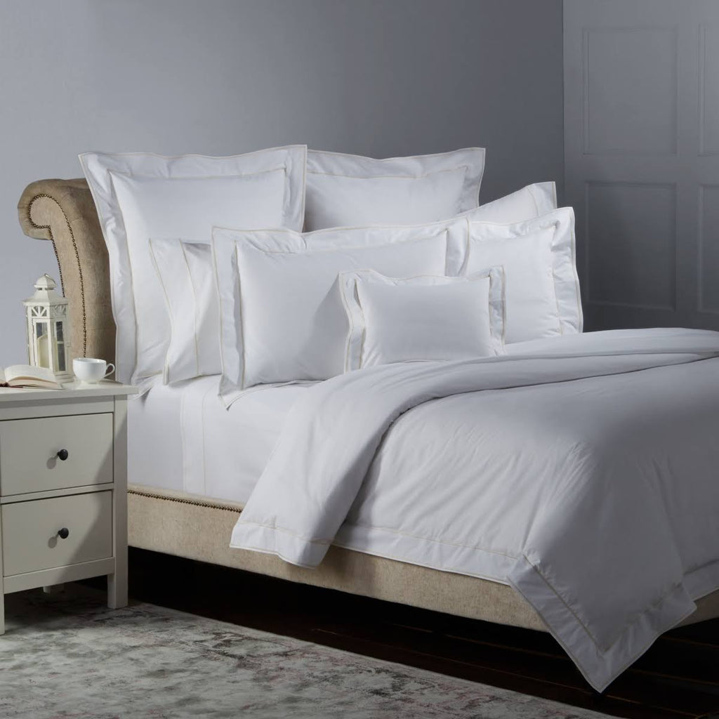 Full/Queen White Duvet Cover B705