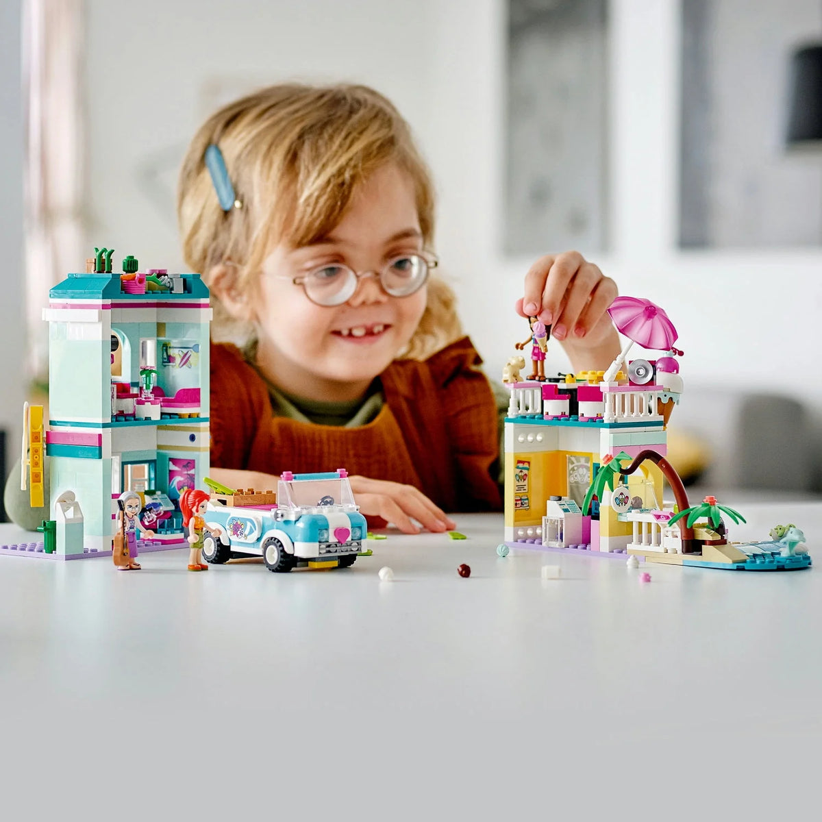 Building Kit (685 Pieces) P32874