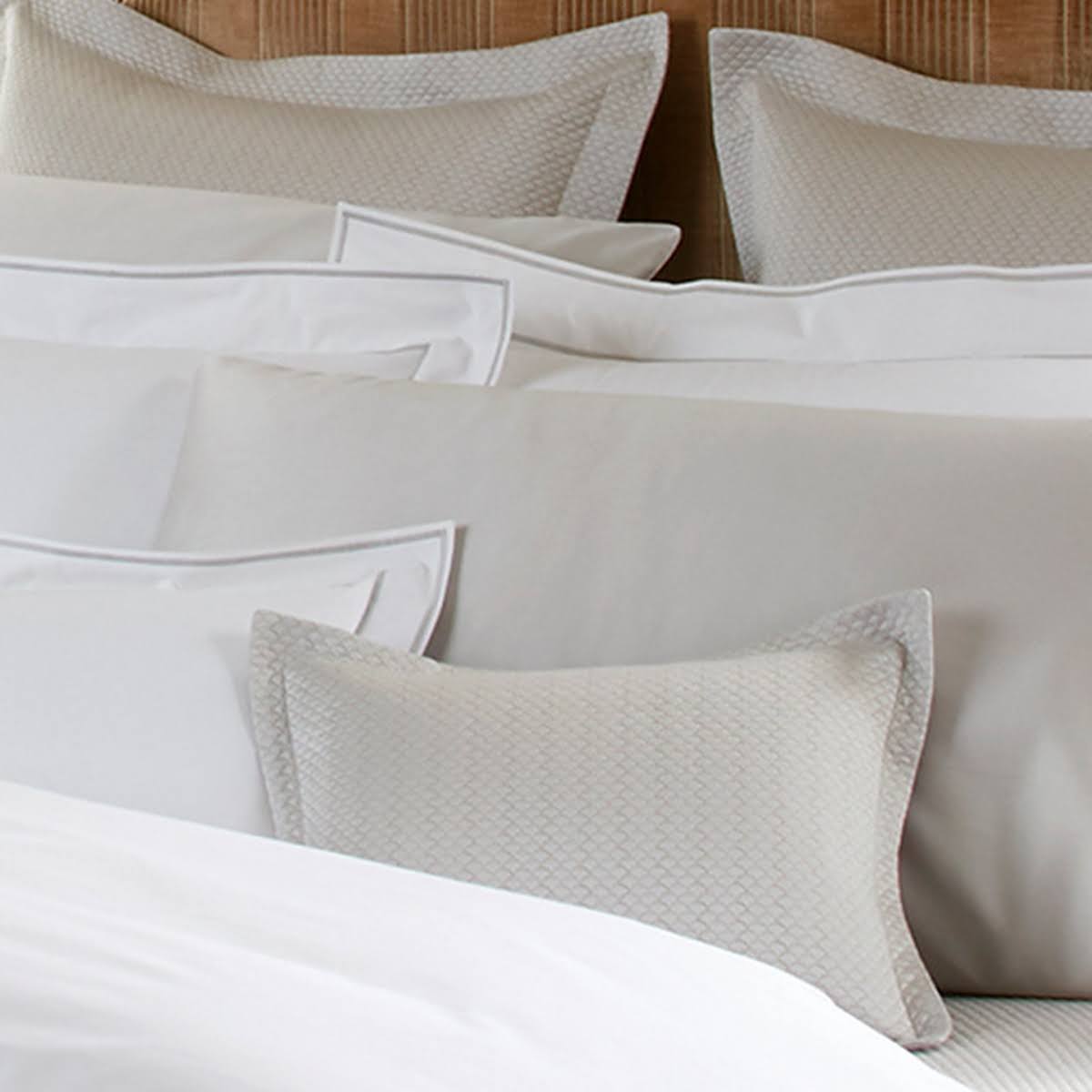Full/Queen White Duvet Cover B705
